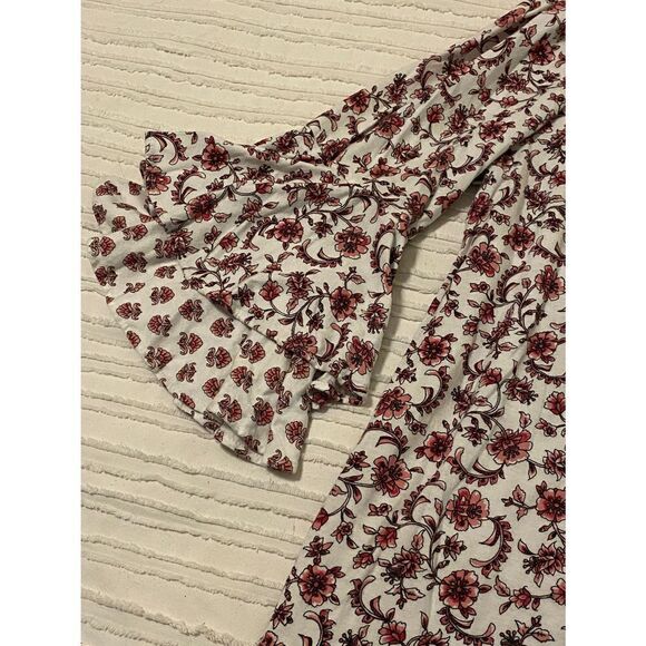 Woman’s Chaps SZ S/P/CH Pink/White Floral Print Blouse With Bell Sleeves - Picture 3 of 5